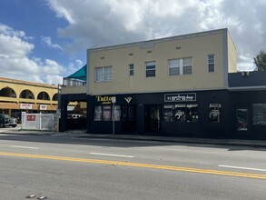 1730 NW 7th St in Miami, FL - Foto de edificio - Building Photo