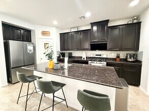 7664 Mallard Bay Ave in Las Vegas, NV - Building Photo - Building Photo