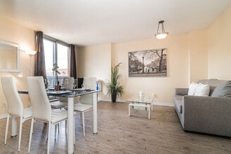 1197 Rue Saint-Dominique in Montréal, QC - Building Photo - Building Photo