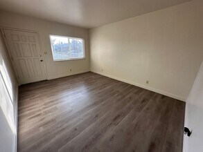 1429-1431 E Orangeburg Ave in Modesto, CA - Building Photo - Building Photo