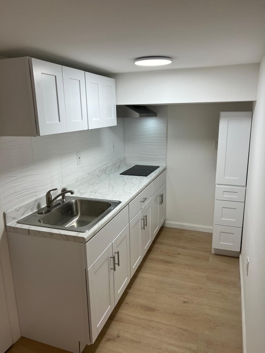 239 Washington Rd in Sayreville, NJ - Building Photo