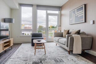 19888 40th Ave W in Lynnwood, WA - Building Photo