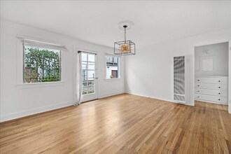 49 Paloma Ave in Los Angeles, CA - Building Photo - Building Photo