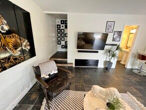 1808 E Frier Dr in Phoenix, AZ - Foto de edificio - Building Photo