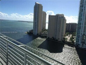 325 S Biscayne Blvd, Unit 1919 in Miami, FL - Building Photo - Building Photo