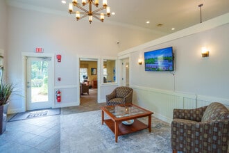 Skyline Commons in Dracut, MA - Building Photo - Lobby