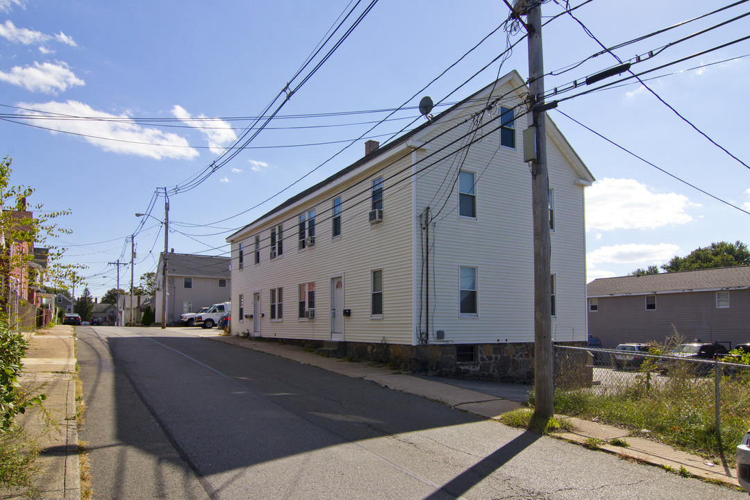 23 Mason St in Peabody, MA - Building Photo