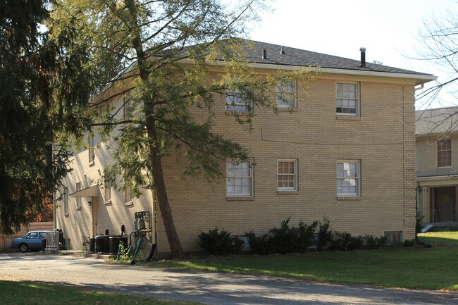 2206-2208 Steier Ln in Louisville, KY - Foto de edificio - Building Photo