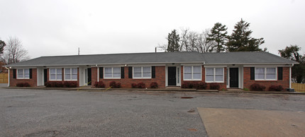 1219 McCain Pl in High Point, NC - Building Photo - Building Photo