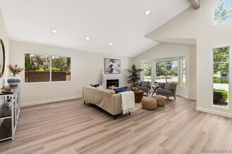 1123 Rocky Point Way in Escondido, CA - Building Photo - Building Photo