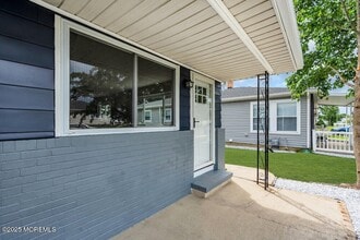 24 Liberta Dr in Toms River, NJ - Building Photo - Building Photo