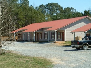 Red Cut Apartment in Chatsworth, GA - Building Photo - Building Photo