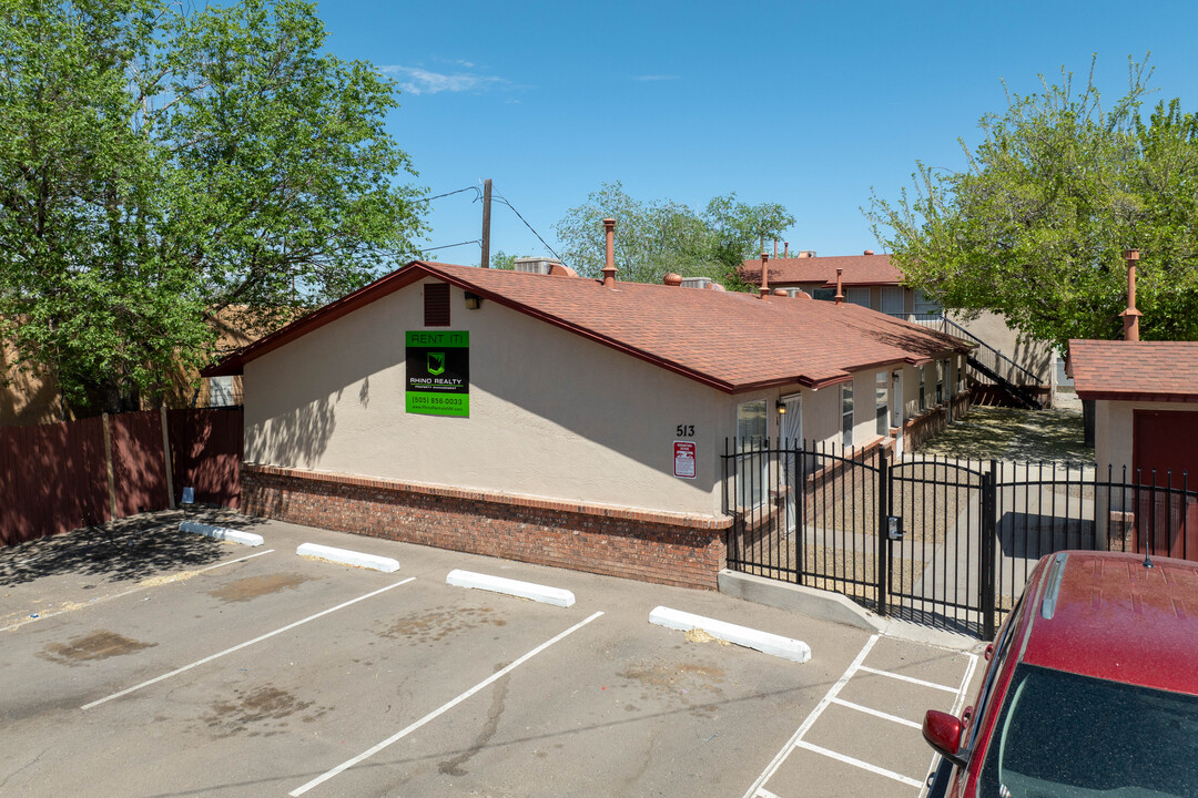 511-513 Candelaria Rd NW in Albuquerque, NM - Building Photo