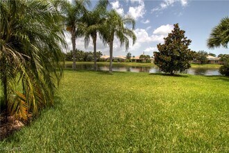 8472 Benelli Ct in Naples, FL - Building Photo - Building Photo