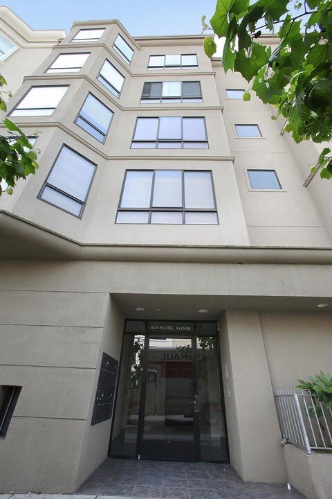 1625 Pacific Ave-Unit -203 in San Francisco, CA - Foto de edificio