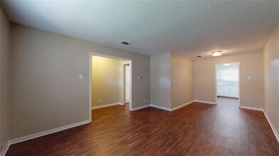 1917 Yarborough Dr in Sherman, TX - Building Photo - Building Photo