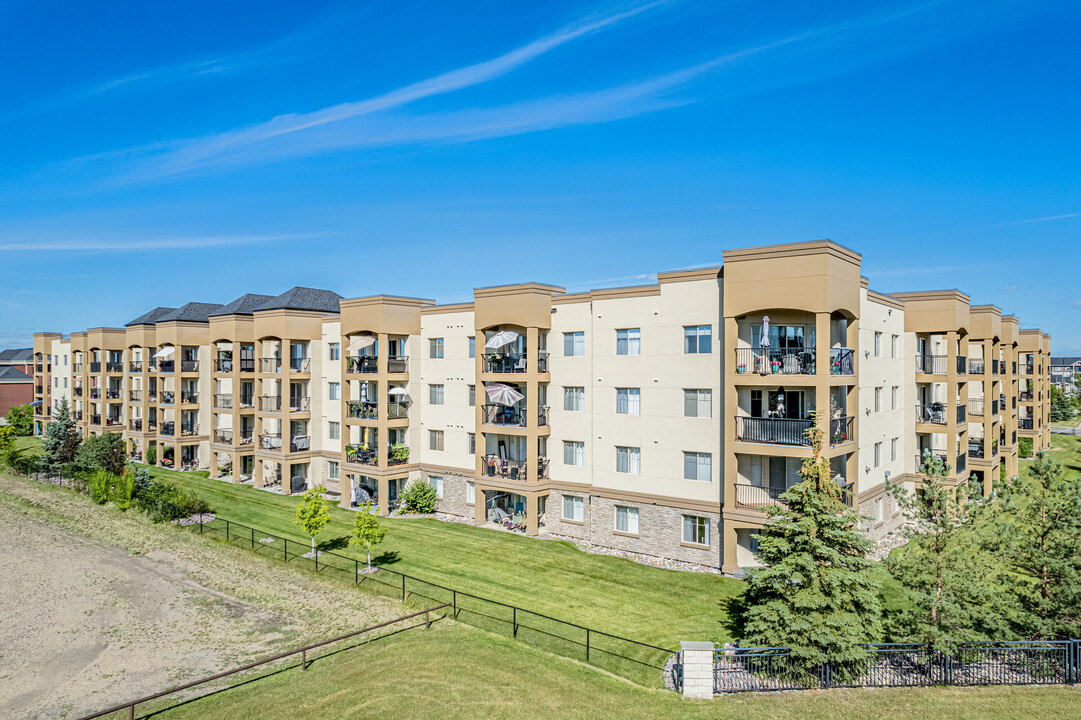 Palisades on the Park in Sherwood Park, AB - Building Photo