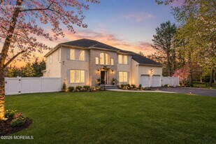 24 Valley Forge Rd in Eatontown, NJ - Building Photo