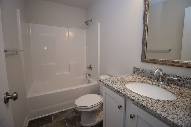 232 Bent Holly Dr in Hopkins, SC - Building Photo - Building Photo