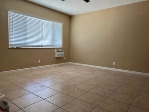 576 N Wilson Ave, Unit 576 in Pasadena, CA - Building Photo - Building Photo