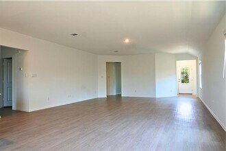 1521 Boggy Crk Rnch Rd in Georgetown, TX - Building Photo - Building Photo