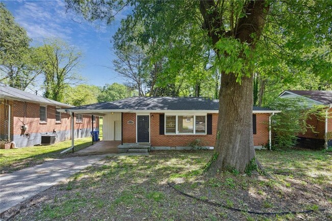 property at 509 Park Valley Dr NW