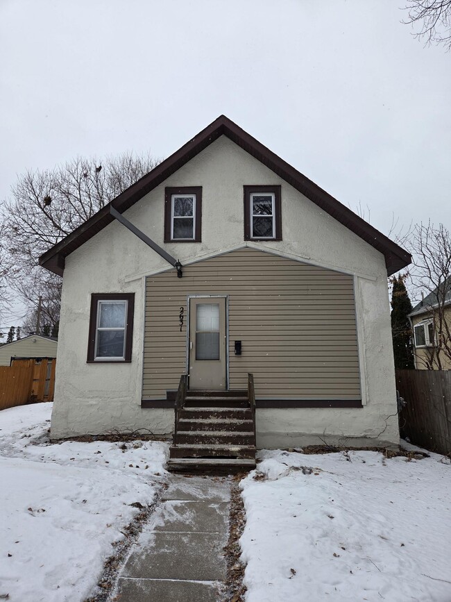 property at 2631 N Knox Ave