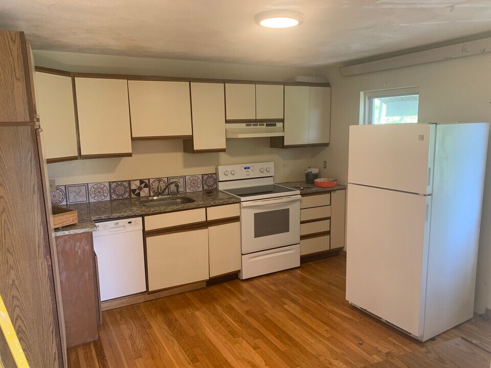 60 Vineland St, Unit 1 in Boston, MA - Foto de edificio