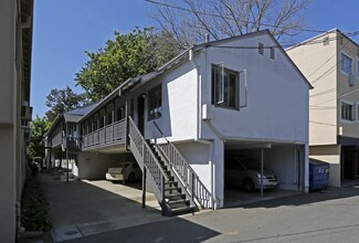 Wing Manor in Sacramento, CA - Foto de edificio - Building Photo