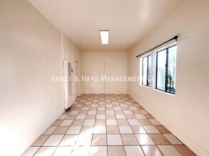 1343 Walnut Ave in Long Beach, CA - Building Photo - Building Photo