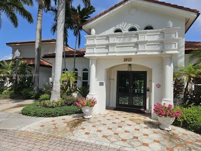 property at 207 Villa Cir