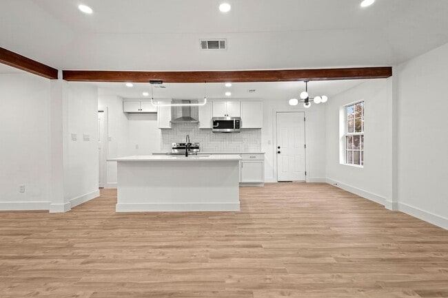 6000 Cool Springs Dr, Unit 1 in Arlington, TX - Building Photo - Building Photo