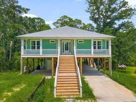 187 Portland Park Rd in Freeport, FL - Building Photo