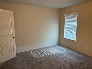 21118 Kirkland Woods Dr in Houston, TX - Building Photo - Building Photo