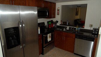 3884 NW 90th Ave in Sunrise, FL - Building Photo