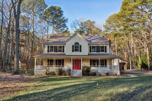 102 Whispering Way in Yorktown, VA - Building Photo