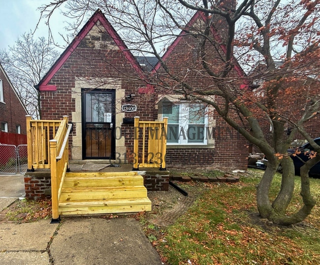 property at 13400 Longview St