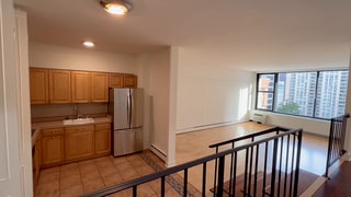 22 E Chestnut St in Chicago, IL - Foto de edificio - Building Photo