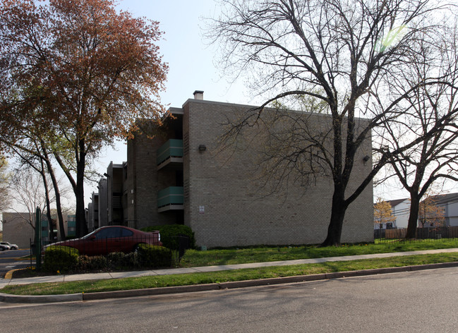 Pinebrook Apartments in Landover, MD - Building Photo - Building Photo