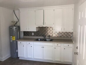 6 Circle Dr in Martinsville, VA - Building Photo - Building Photo