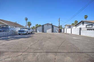 2424 N 17th St, Unit 3 in Phoenix, AZ - Foto de edificio - Building Photo