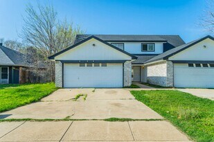 7707 Sable Ln in North Richland Hills, TX - Building Photo