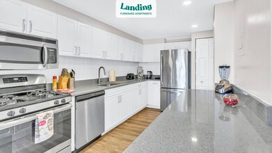 320 23rd St S-Unit -724.1269814 in Arlington, VA - Building Photo - Building Photo