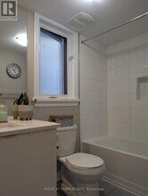 307-307 Picton Ave in Ottawa, ON - Building Photo - Building Photo