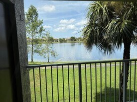 5061 Wiles Rd in Coconut Creek, FL - Building Photo