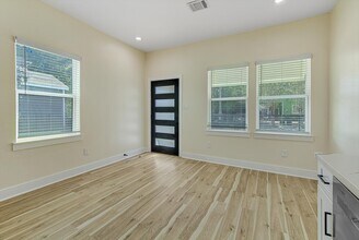 7001 Avenue P in Houston, TX - Building Photo - Building Photo