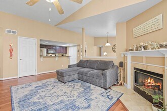 100-150 N River Cir in Oceanside, CA - Building Photo - Building Photo