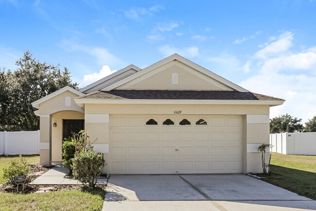 property at 6609 Northhaven Ct