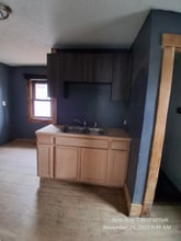 2057 N Charles St in Decatur, IL - Foto de edificio - Building Photo