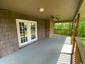 166 Oakview Dr in Kenova, WV - Building Photo - Building Photo